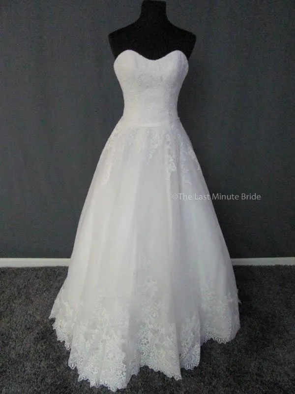 Allure Bridals 2902