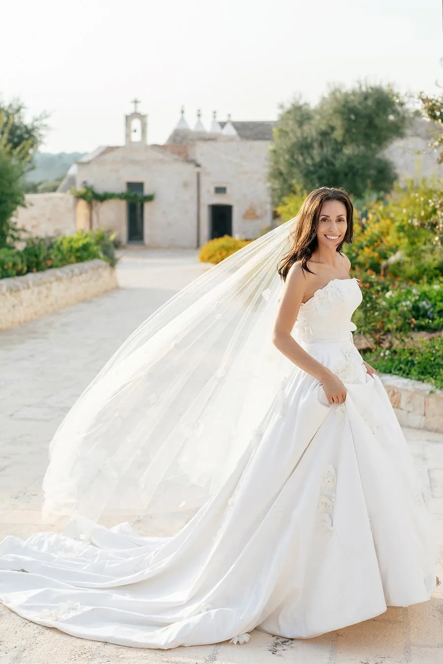 Backless Satin Flowers Strapless Wedding Dresses 2021