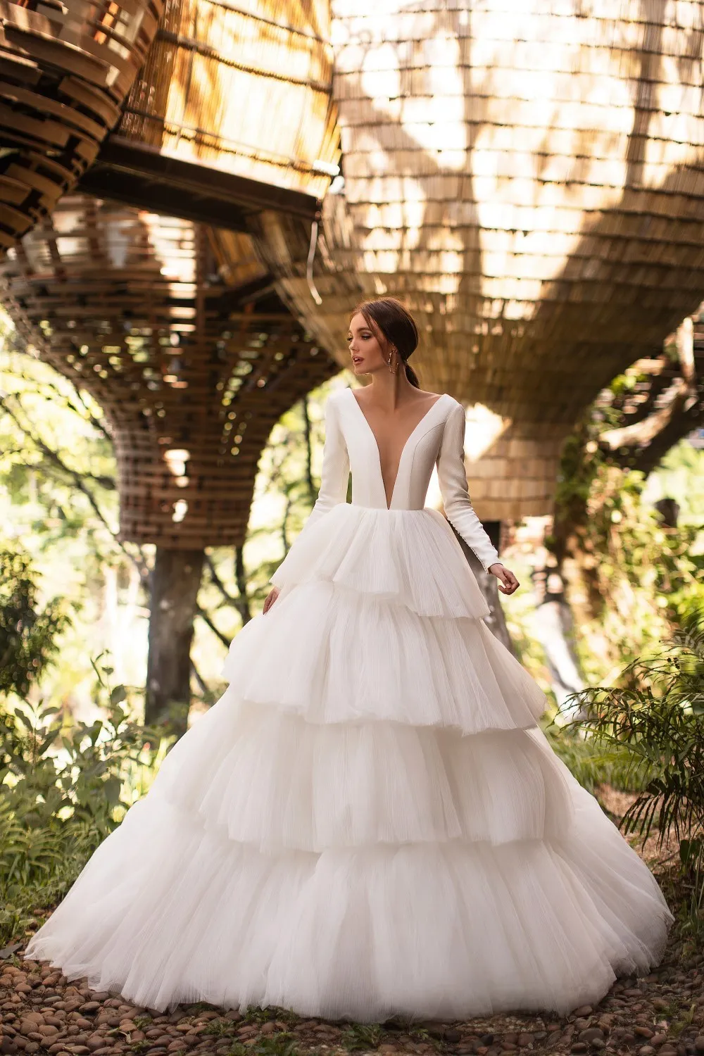 Elegant Satin Tulle Layer Skirts Celebration Wedding Dresses Ball Gowns Deep V-Neck Modest Bridal Gowns