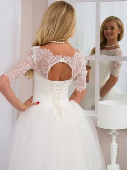 Floor-Length Tulle Ivory Wedding Gowns with Lace Off-the-shoulder