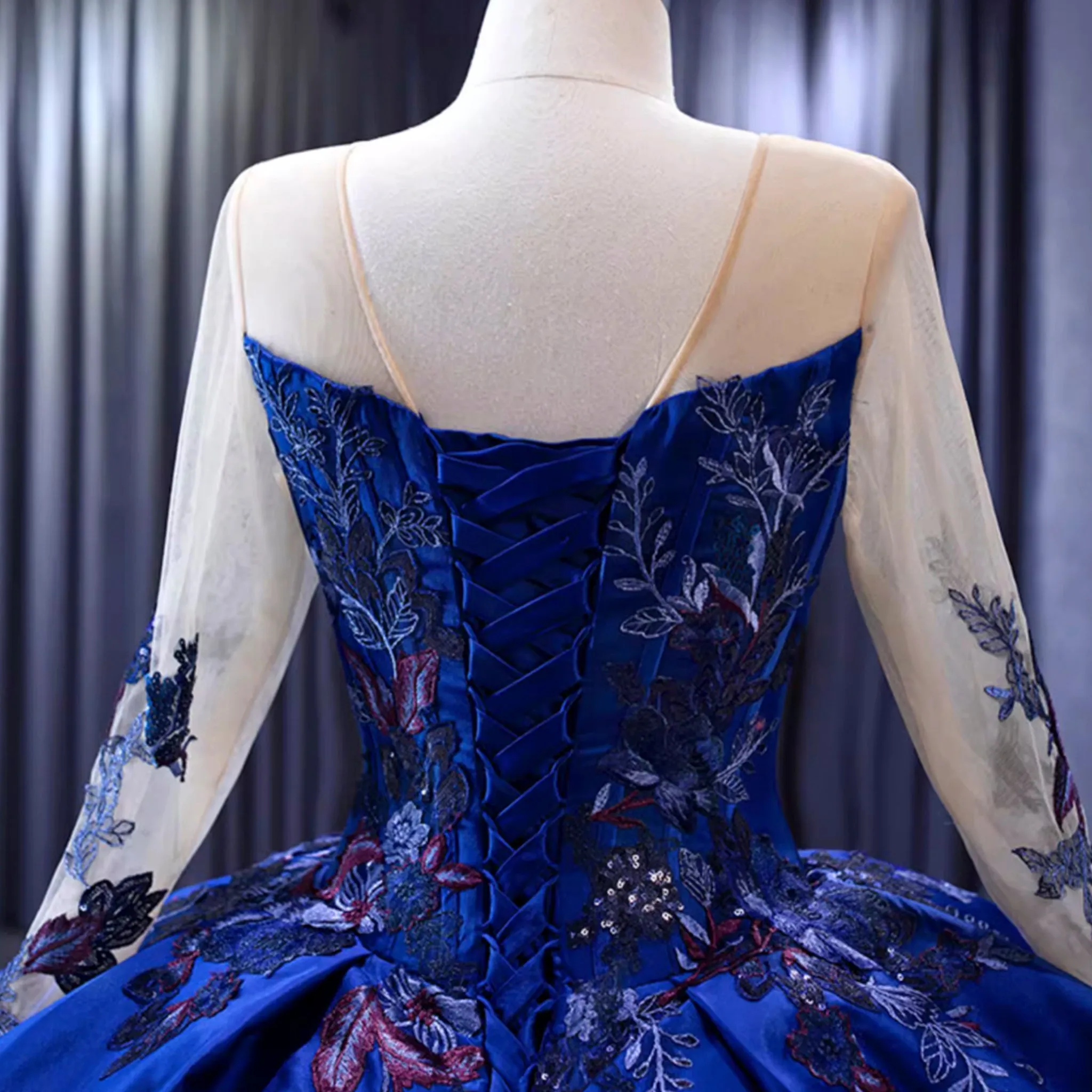 High-end Blue Ball Gown Ruffle Skirt Wedding Dress with Long Sleeve