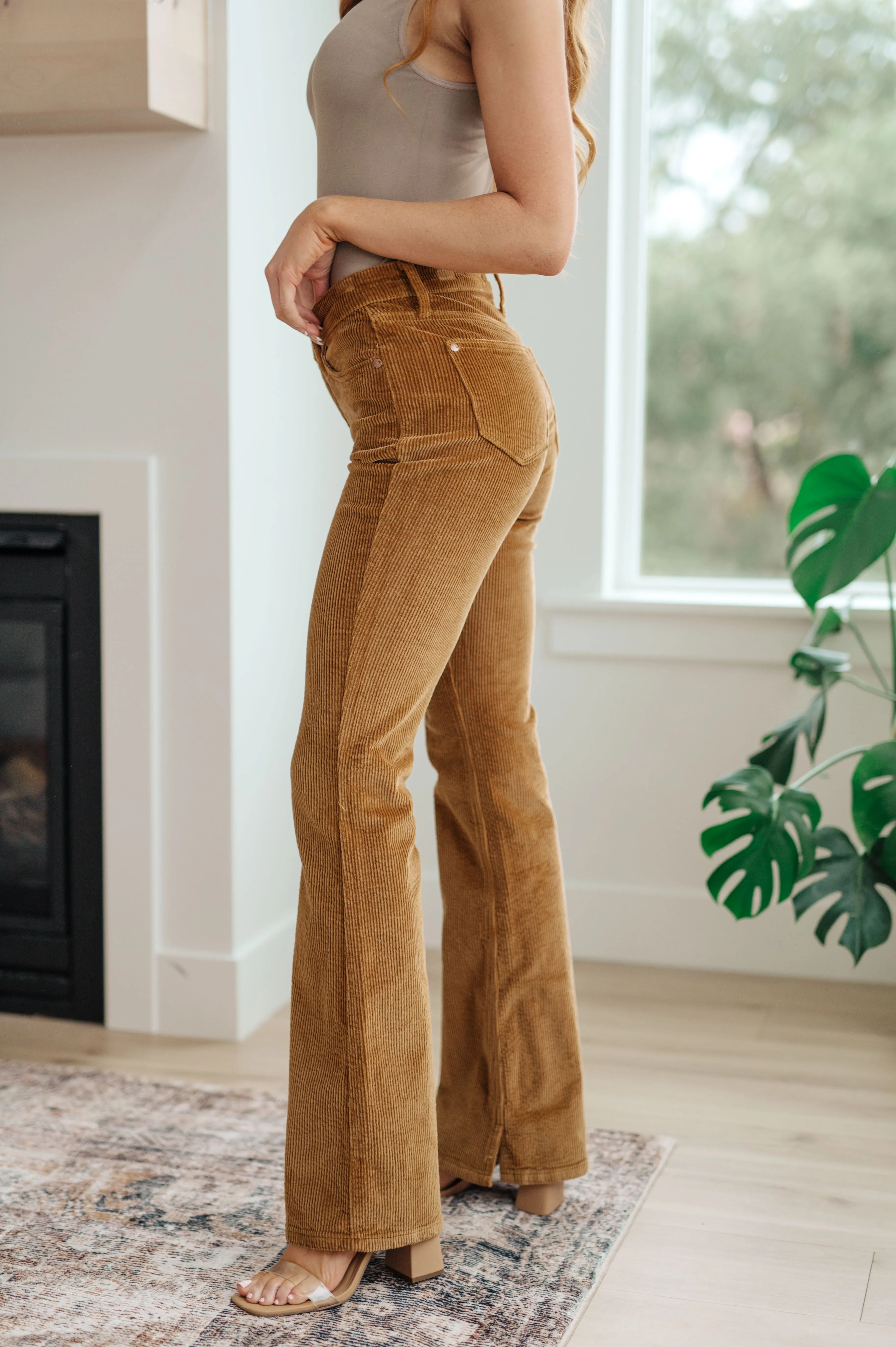 JUDY BLUE Cordelia Bootcut Corduroy Pants in Camel