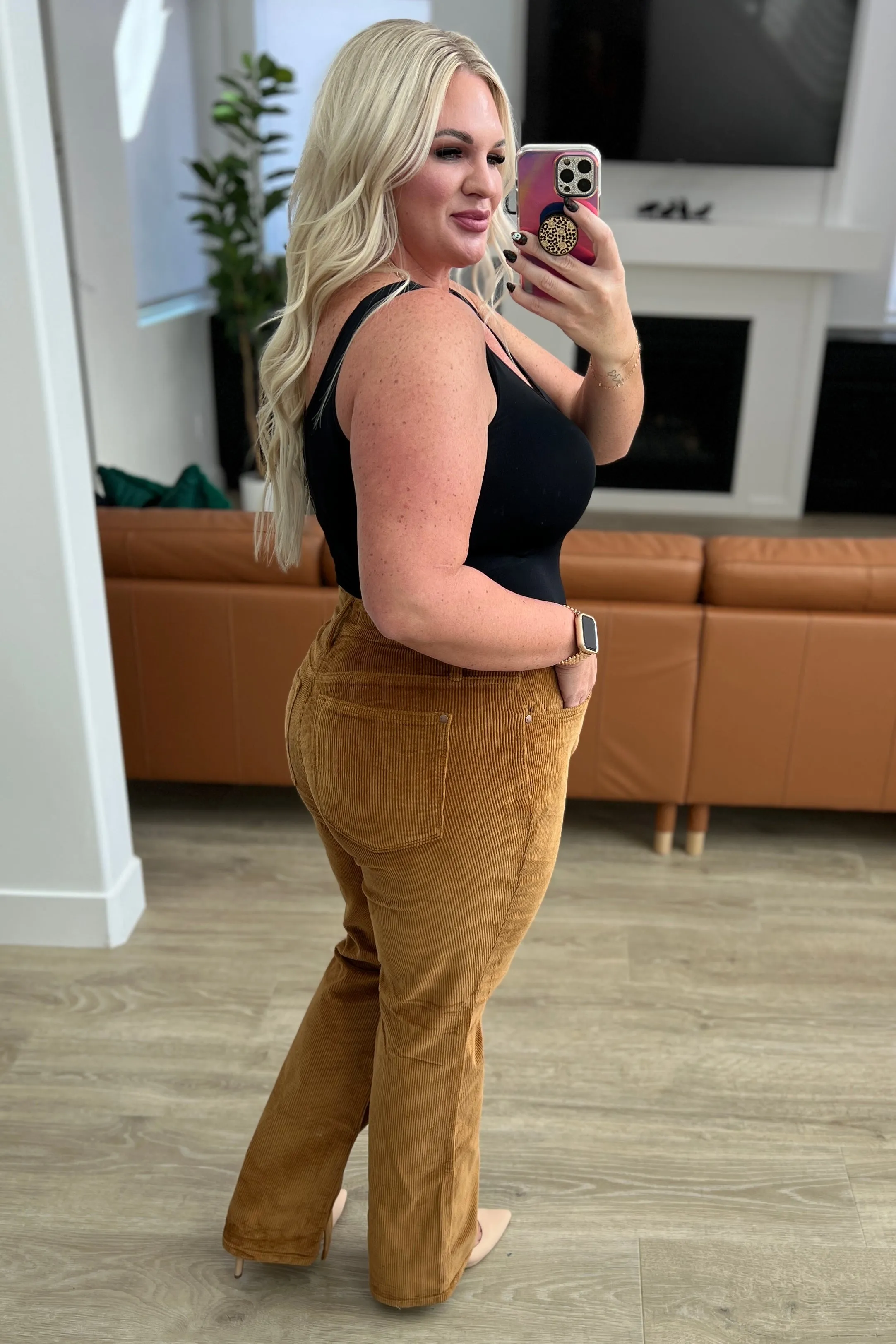 JUDY BLUE Cordelia Bootcut Corduroy Pants in Camel