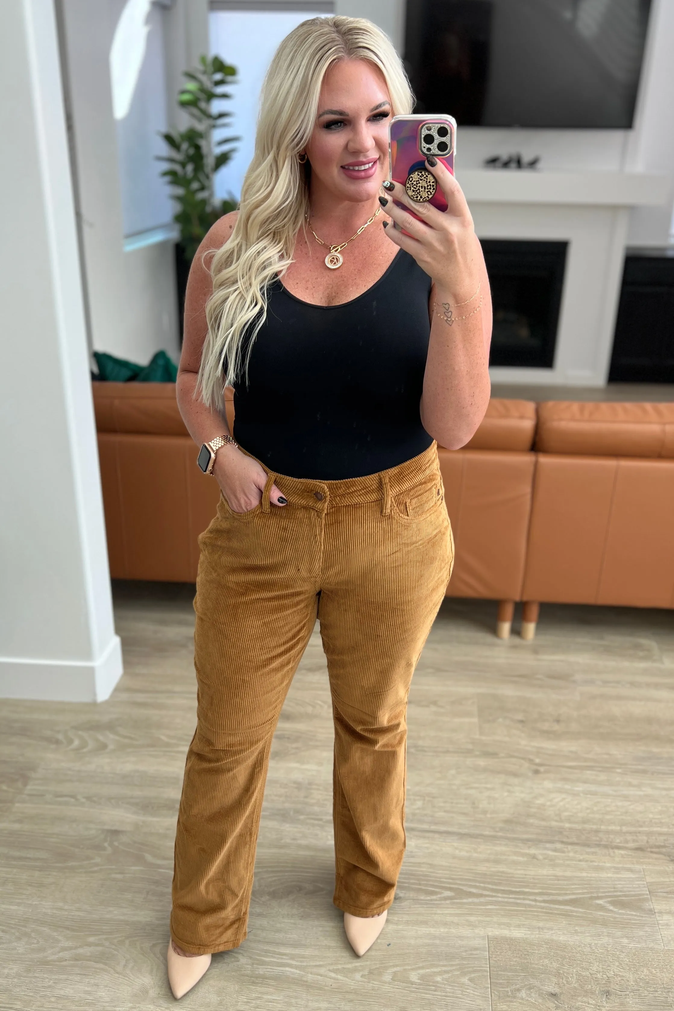 JUDY BLUE Cordelia Bootcut Corduroy Pants in Camel