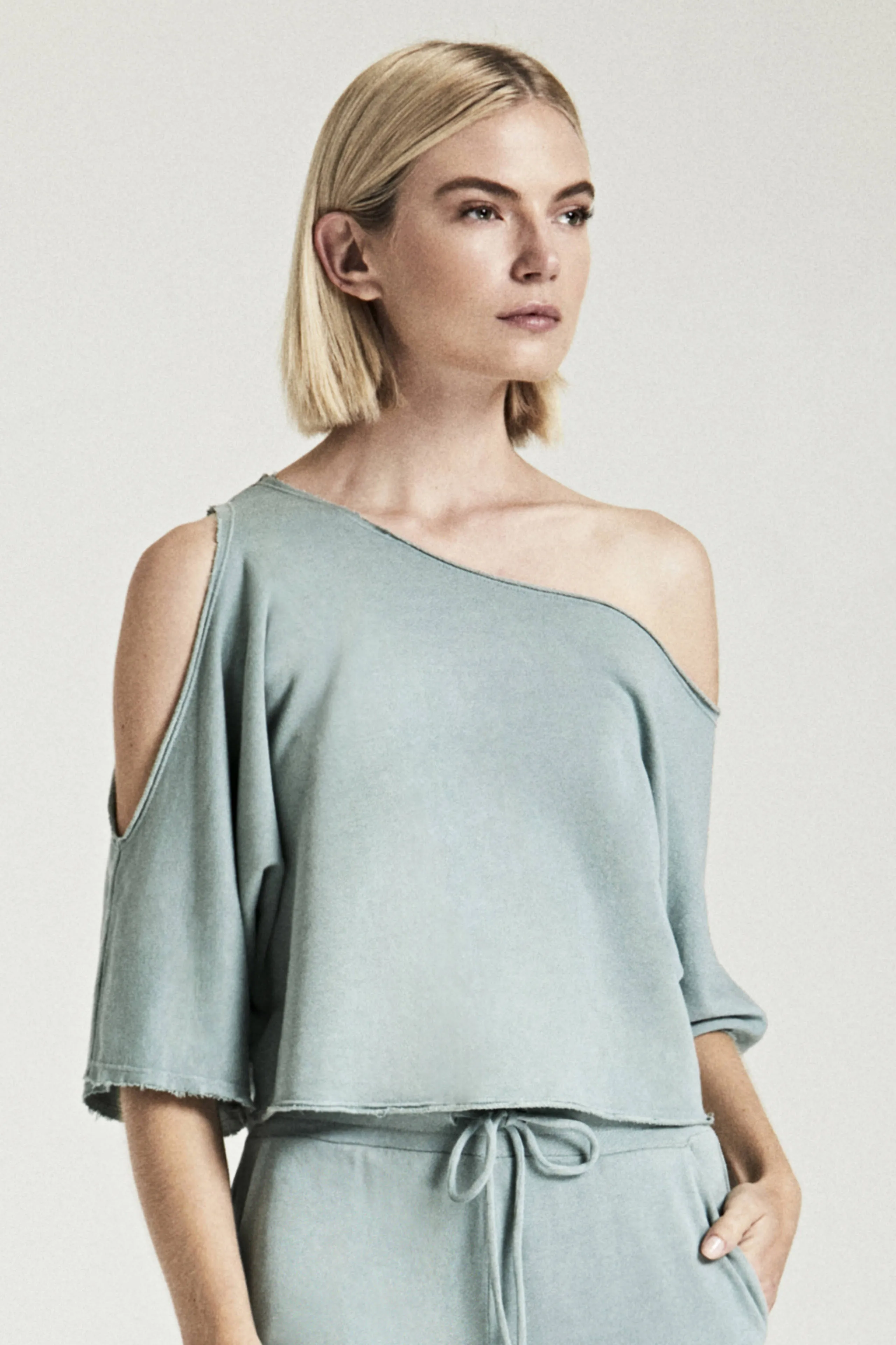 One shoulder Tee