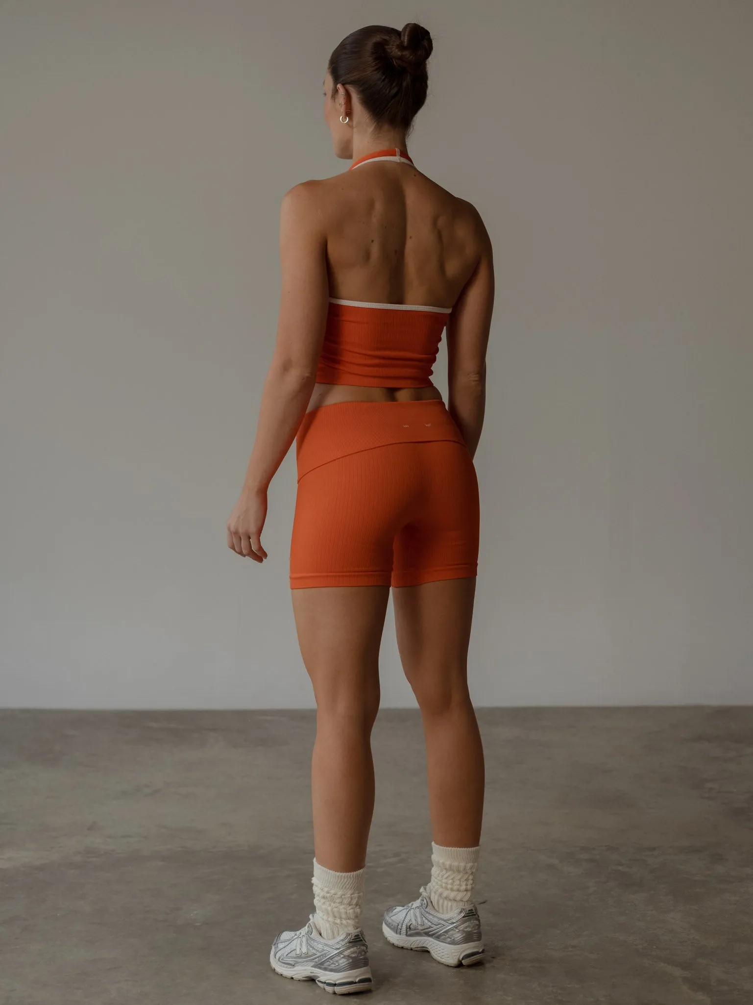OPEN HALTER SEAMLESS TANK - BRIGHT ORANGE