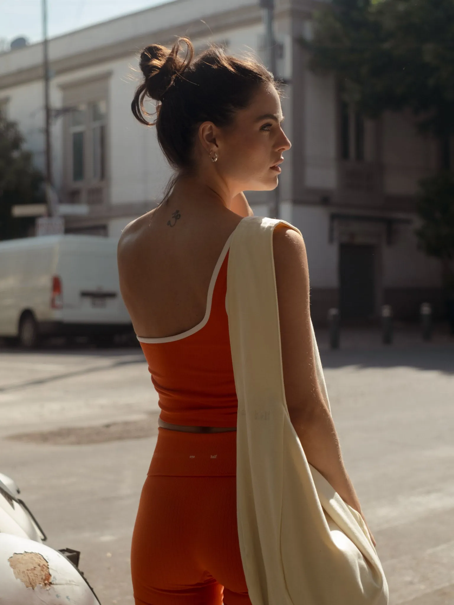 OPEN HALTER SEAMLESS TANK - BRIGHT ORANGE