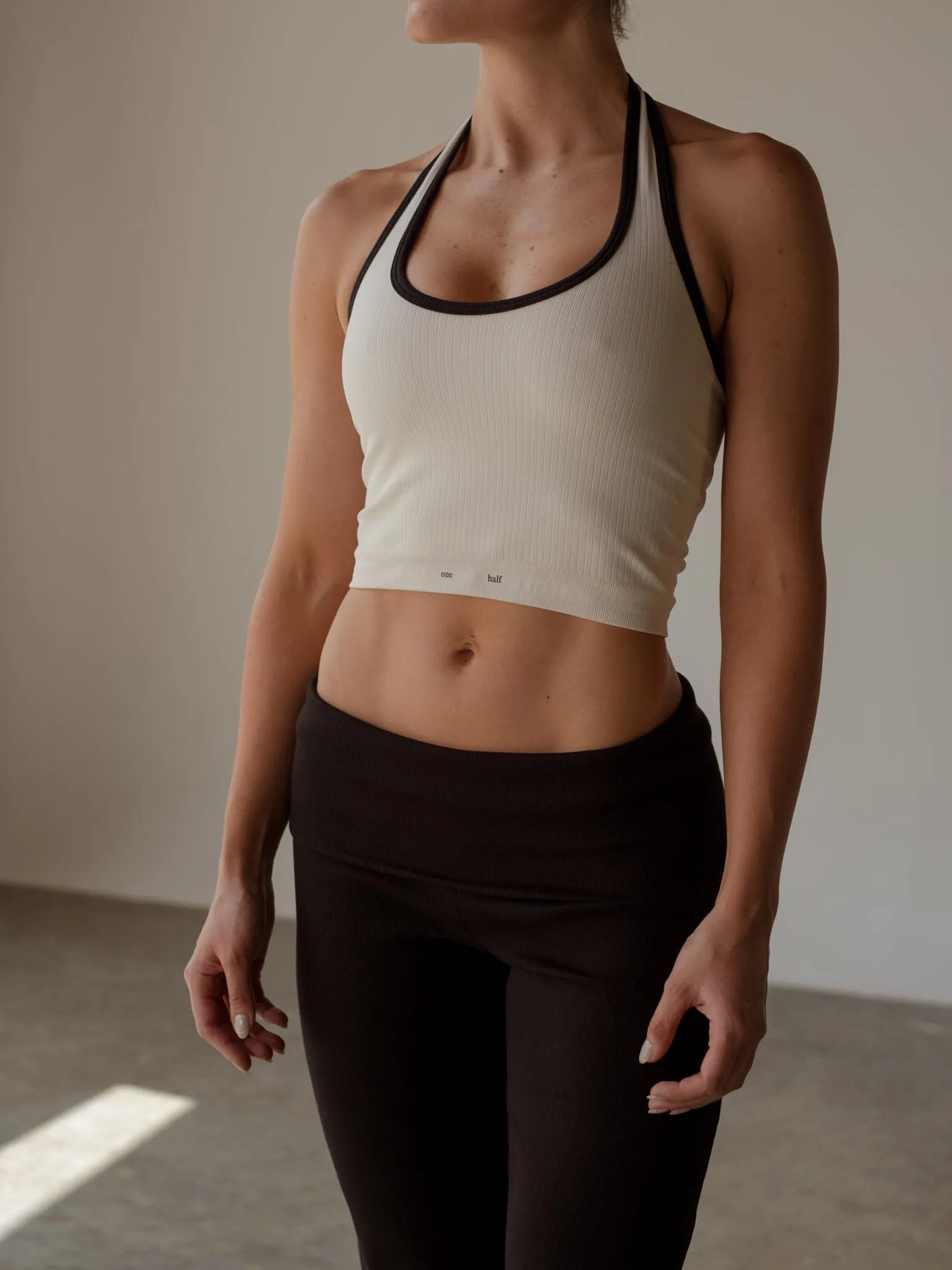 OPEN HALTER SEAMLESS TANK - SOFT CREAMY