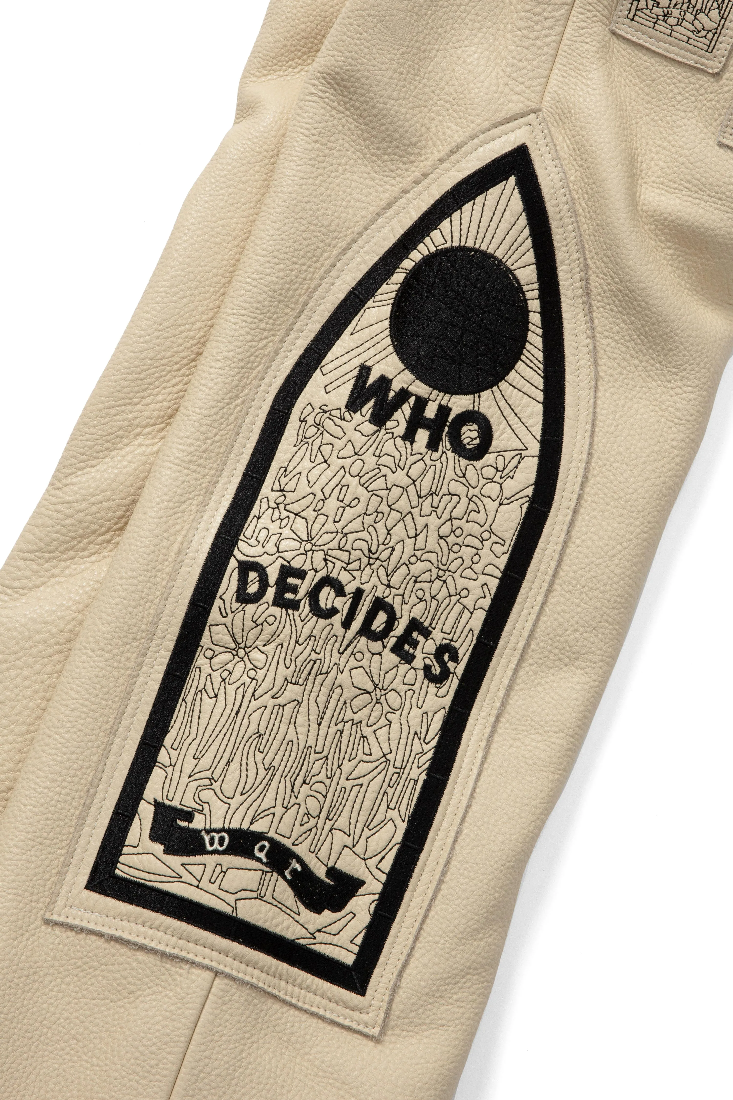 PATCHED ARCH EMBROIDERED PANT