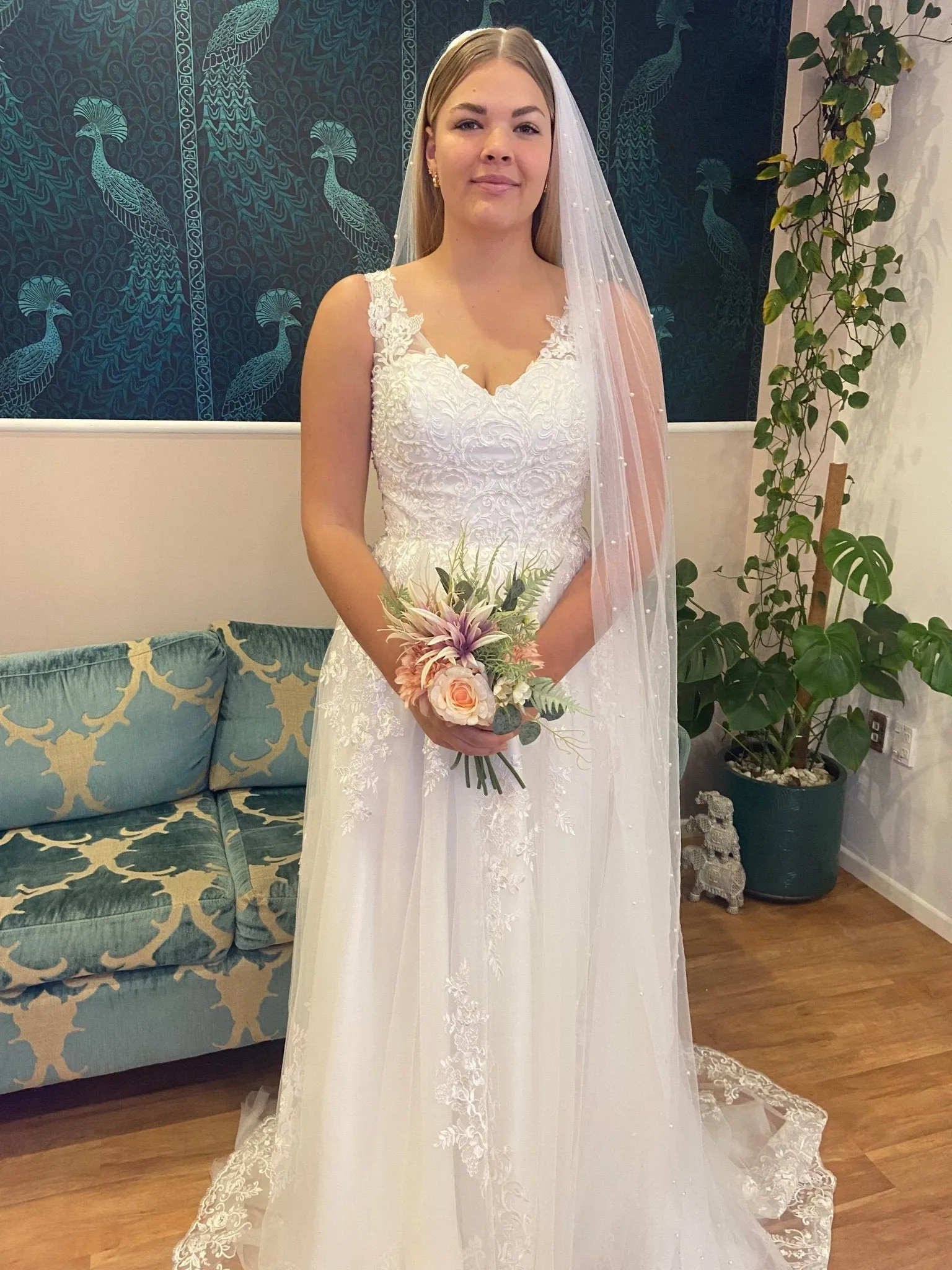 Pearl veil in white Express NZ wide