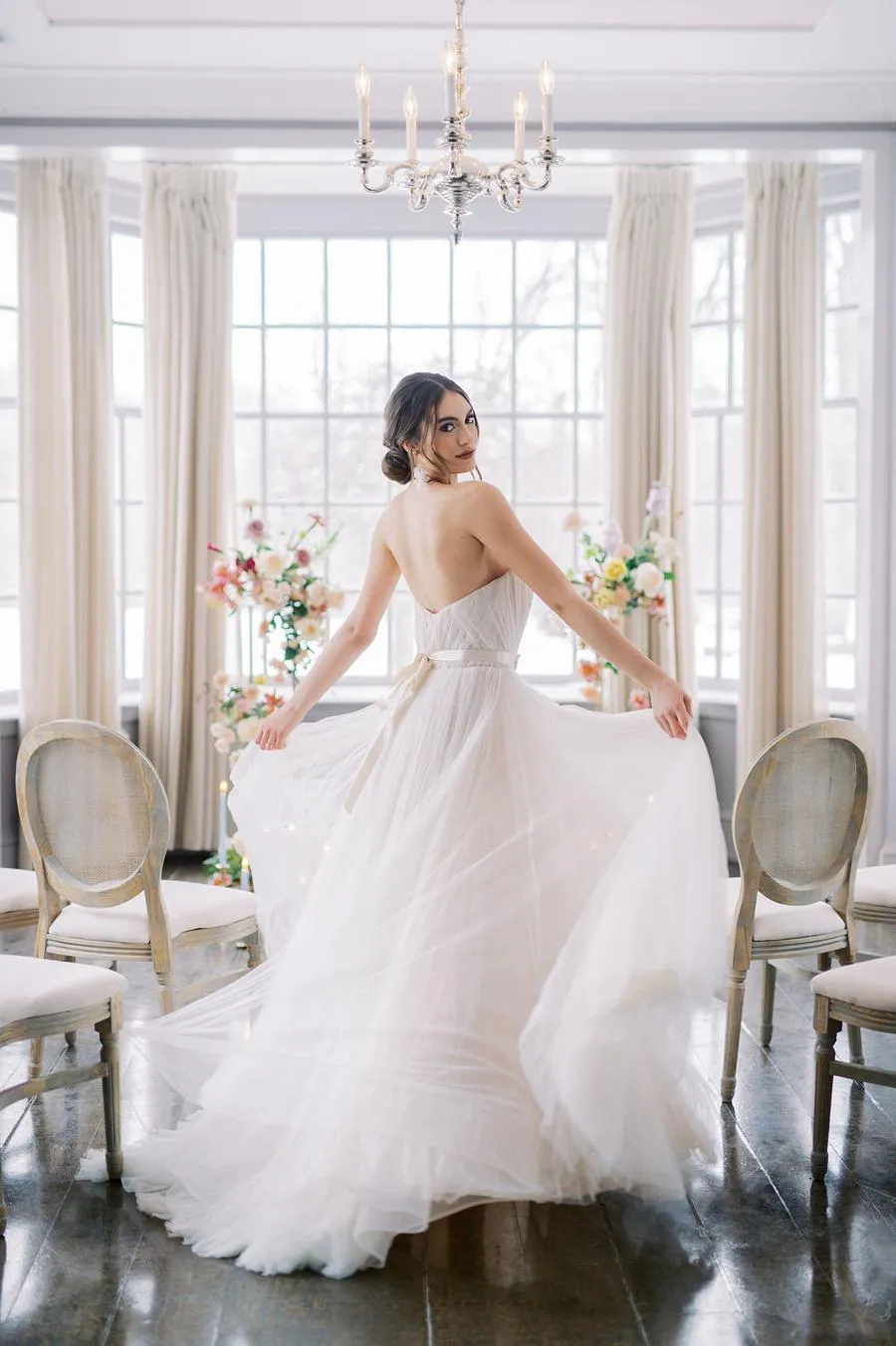 Plunging Sweetheart Bride Wedding Gown Tulle Skirt
