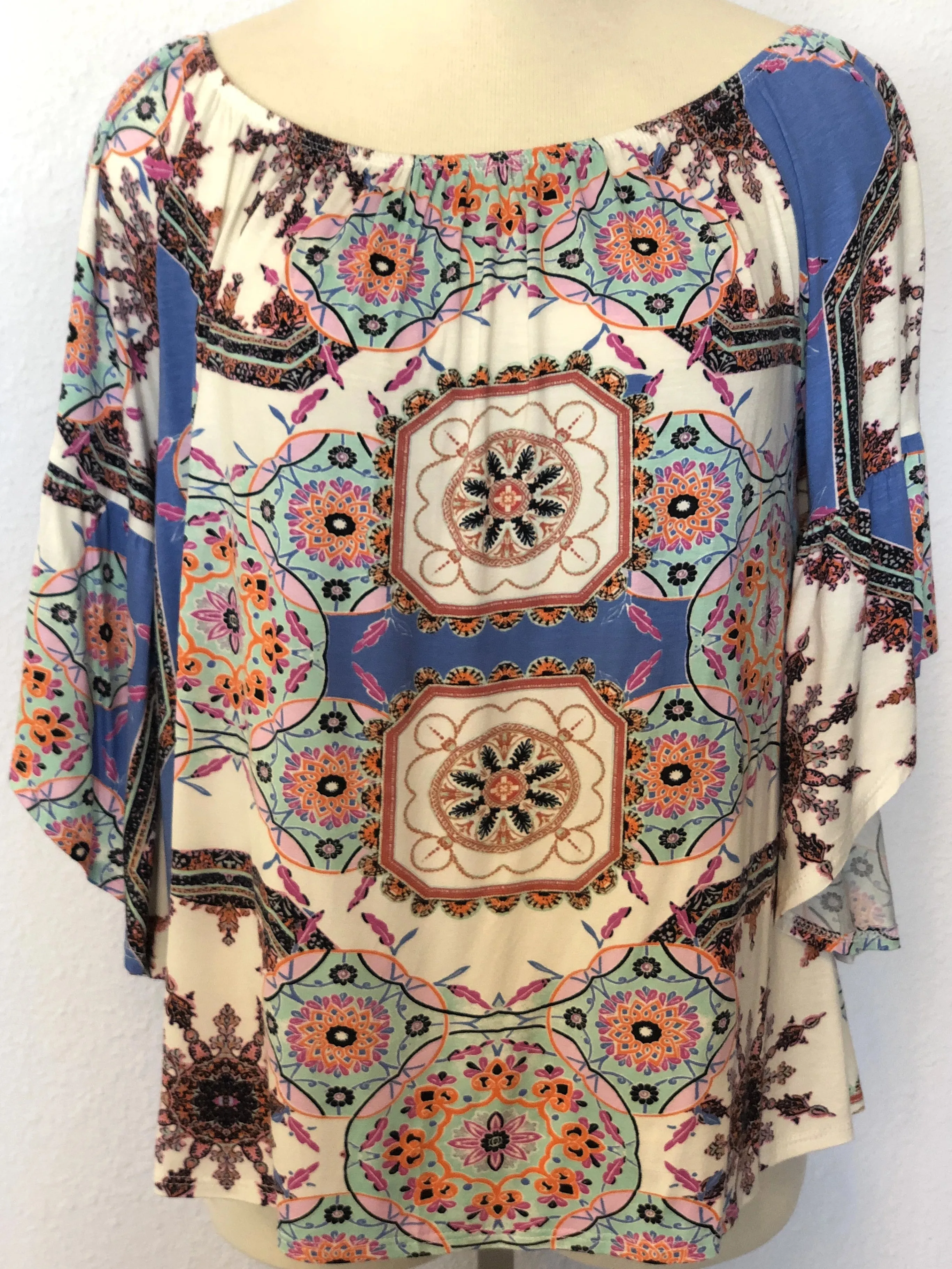 PLUS MEDALLION PRINT KNIT TOP