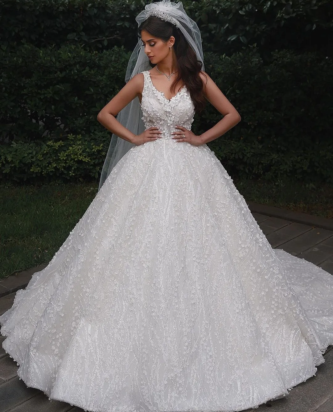 Princess Lace Floral Wedding Dresses with V-neckline
