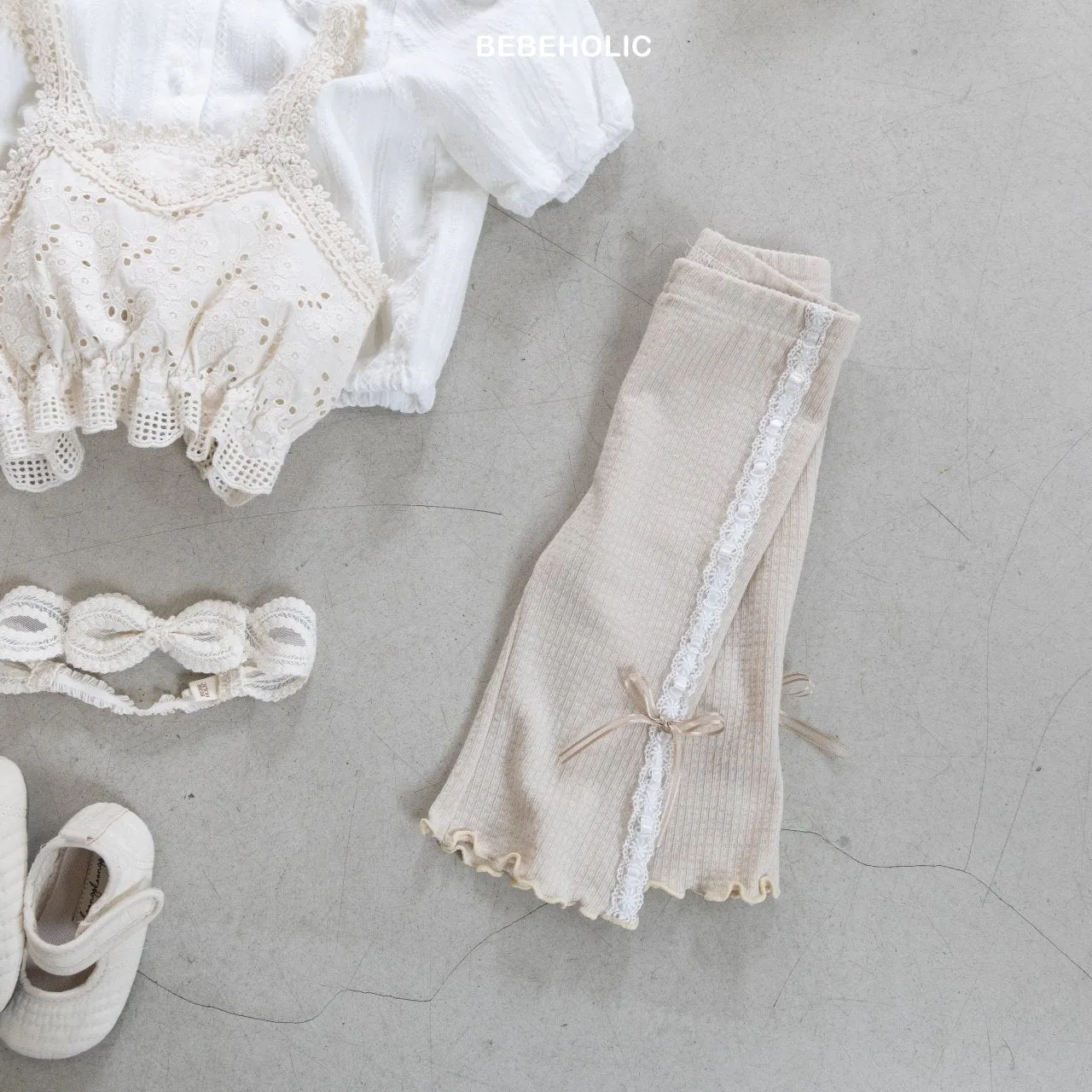 Ribbon bootcut pants