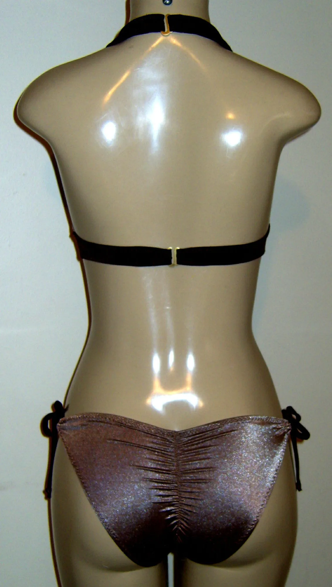Seamed Halter Bikini Top and Keyhole Scrunched Butt Swimwear Bottom