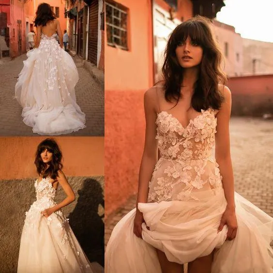 Sexy Lace Wedding Dresses with Spaghetti A-line Bridal Wedding Gown 3D Flowers