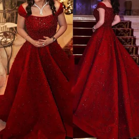 sparkly prom dress ball gown beaded lace appliqué boat neck Burgundy elegant prom gowns