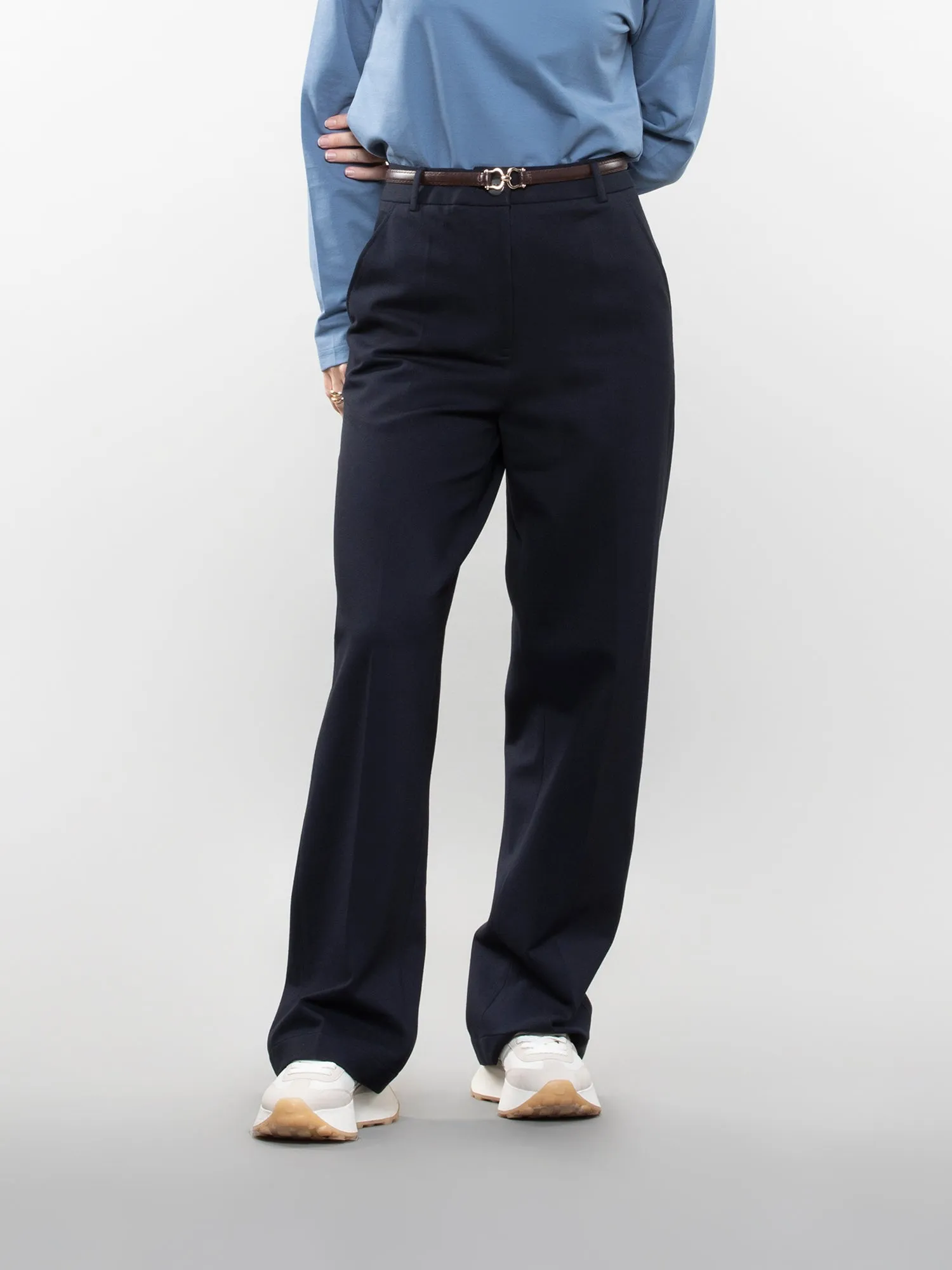 Straight-leg trouser