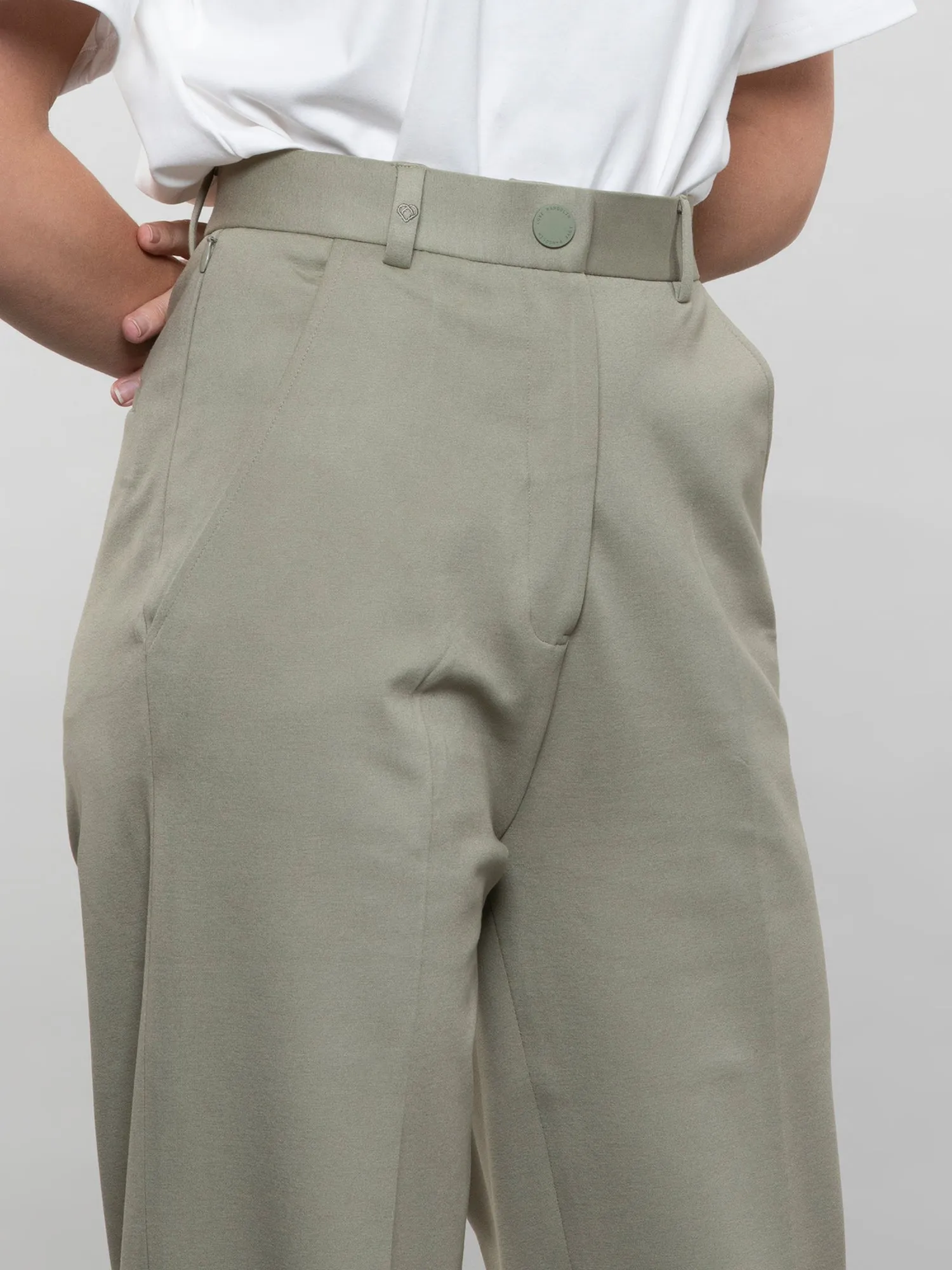Straight-leg trouser