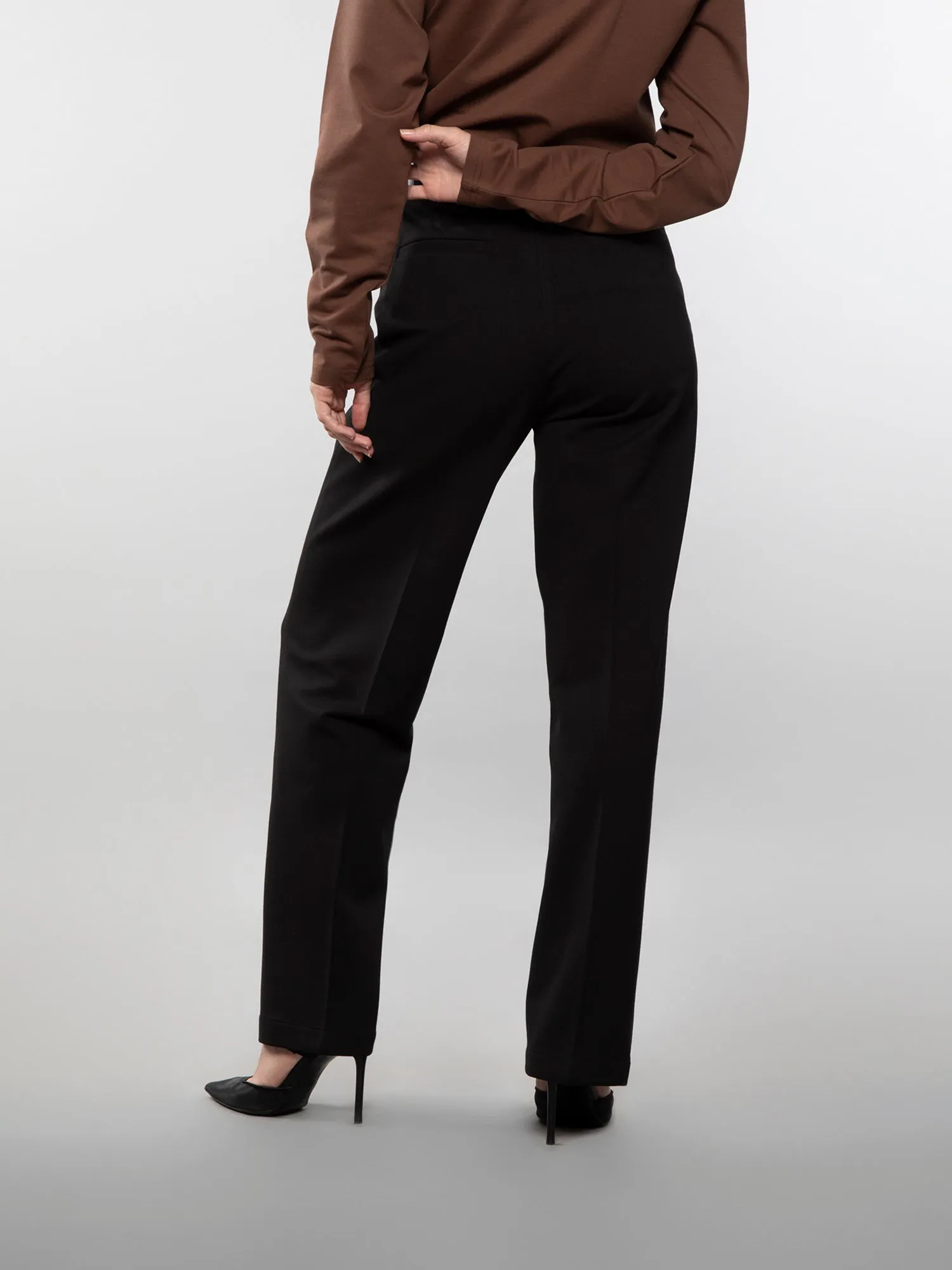 Straight-leg trouser
