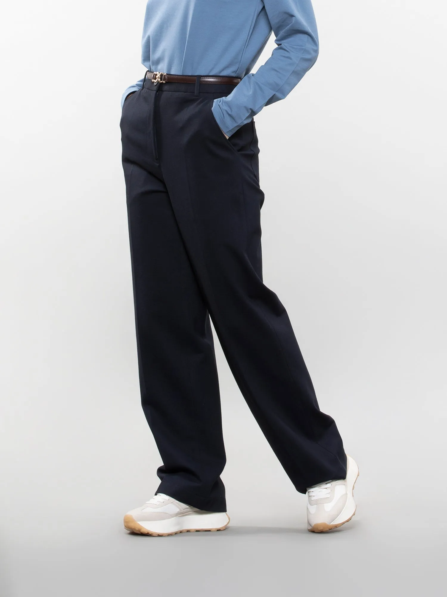 Straight-leg trouser
