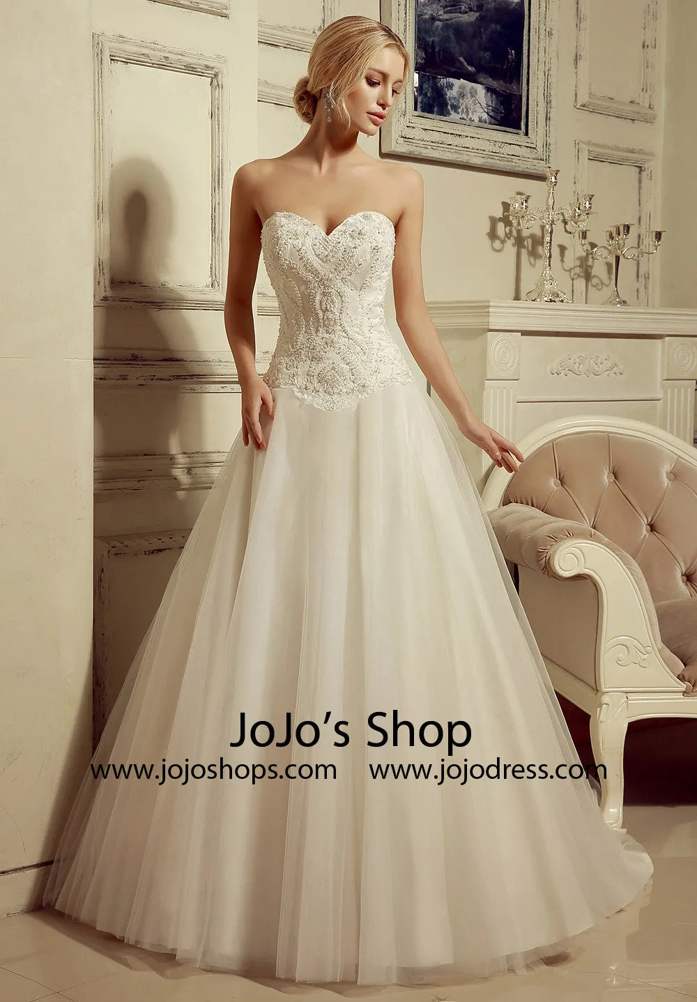 Strapless Ball Gown Style Wedding Dress with Sweetheart Neckline | HL1013