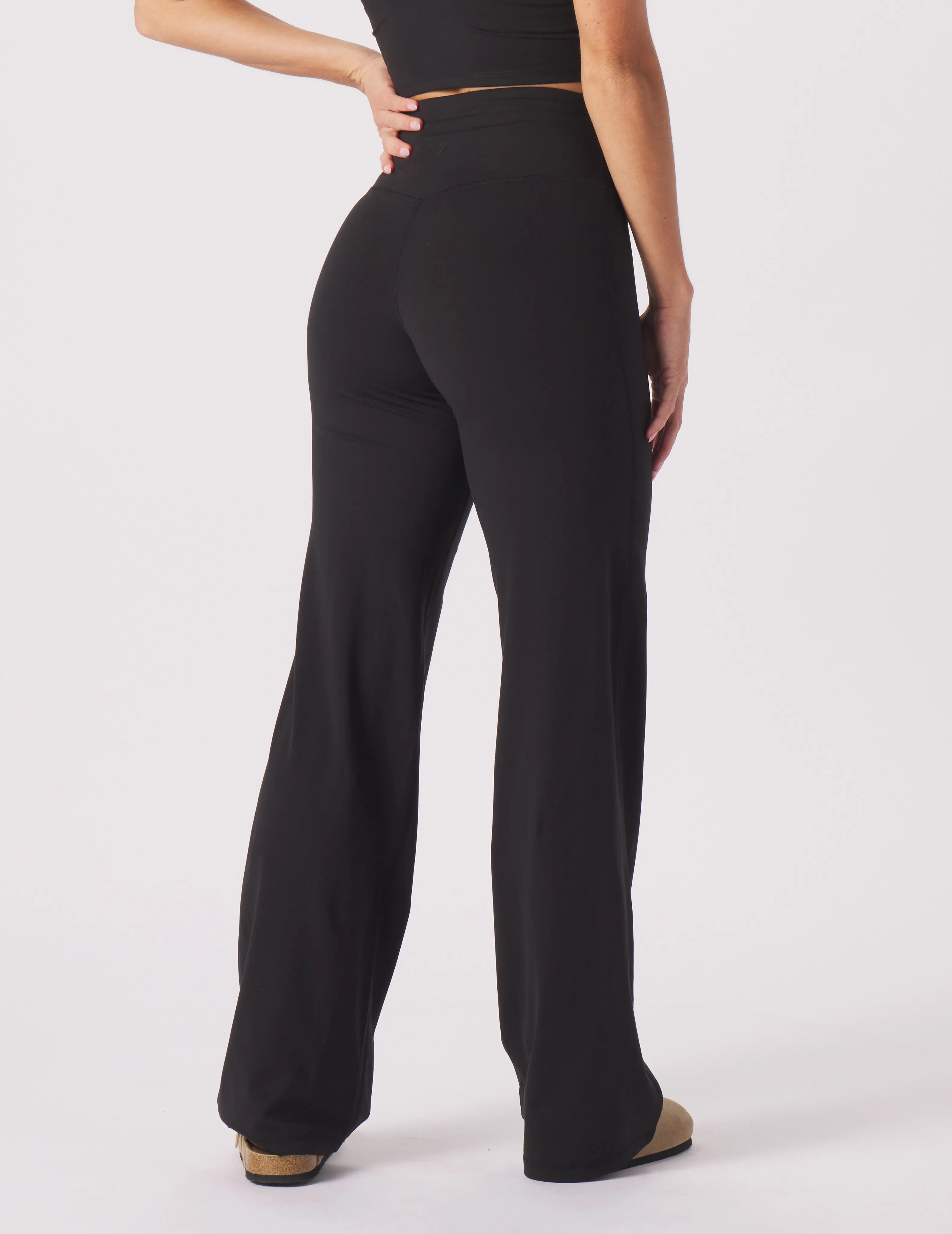 Sultry Straight Leg: Black