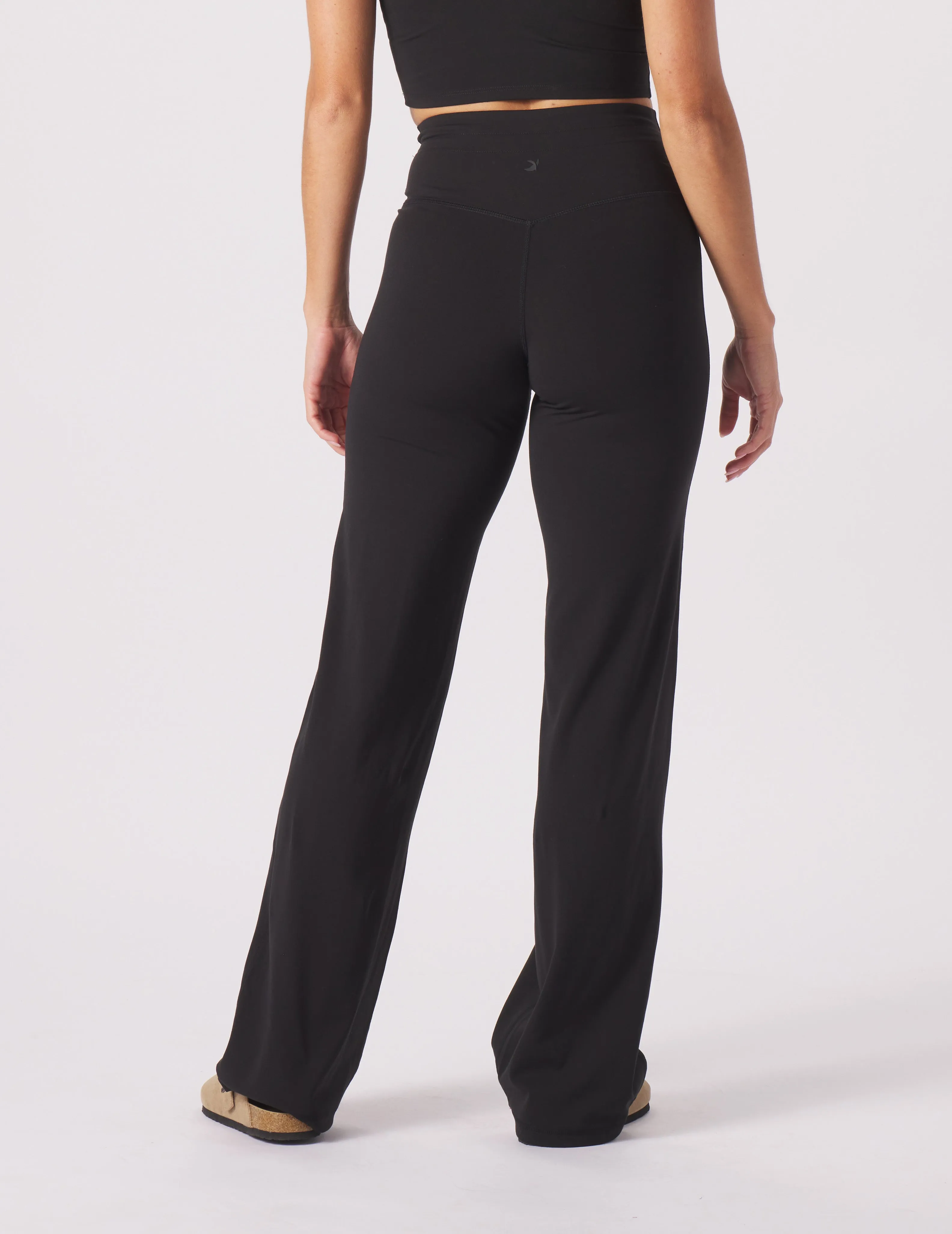 Sultry Straight Leg: Black