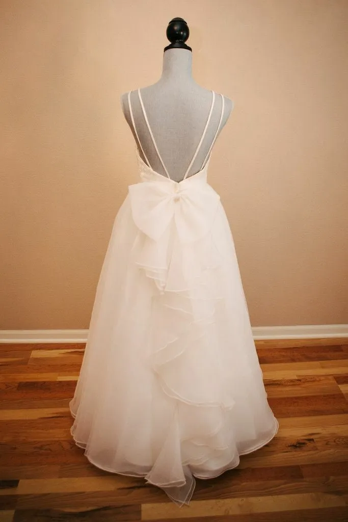 Sweet Lace Backless Wedding Dresses with Organza Skirt