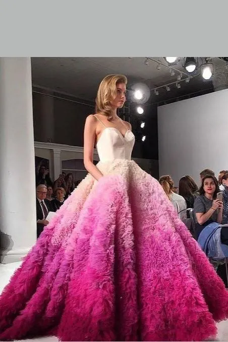 Sweetheart Multi-layers Colorful Wedding Dresses with Thin Straps