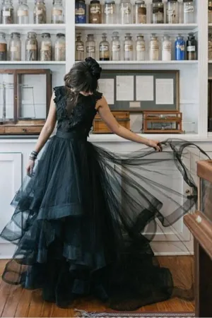 Tiered Skirt Black Bridal Dresses with Sheer Lace Bodice