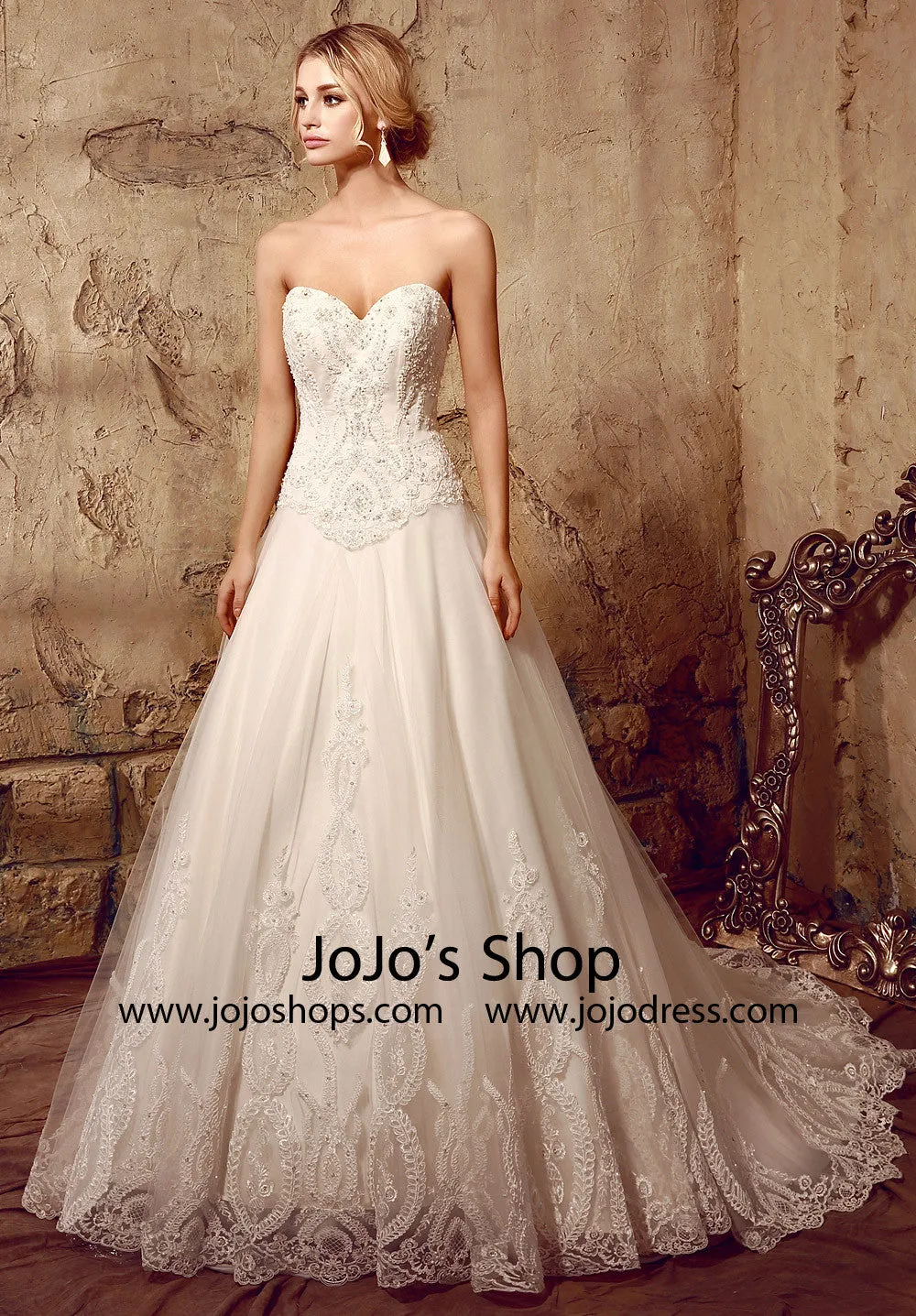 Timeless Strapless Lace Wedding Dress with Sweetheart Neckline | HL1014