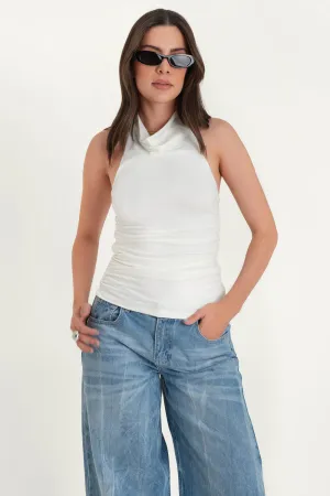 Top corto halter sin mangas