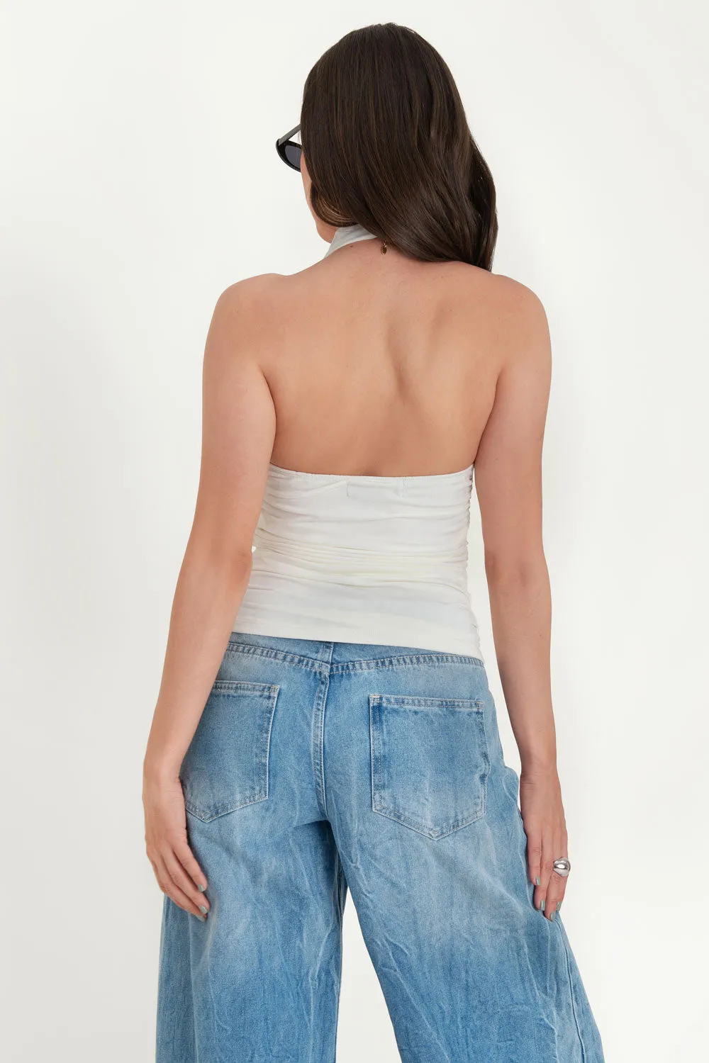 Top corto halter sin mangas