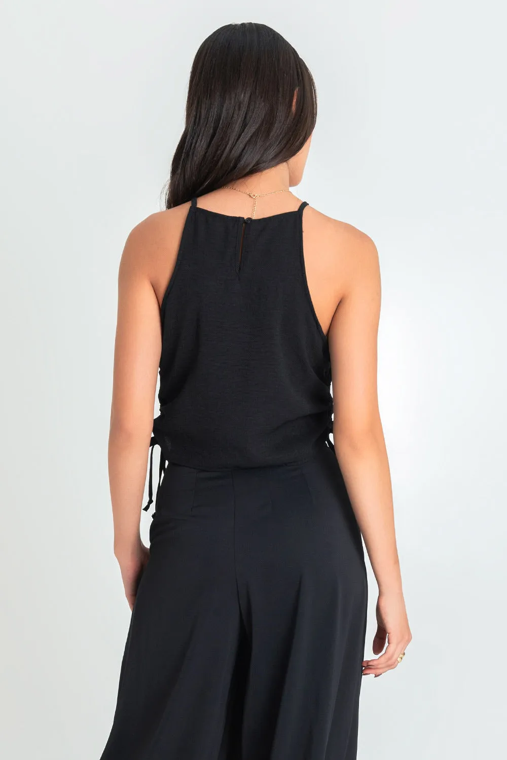 Top halter tirantes con jaretas laterales