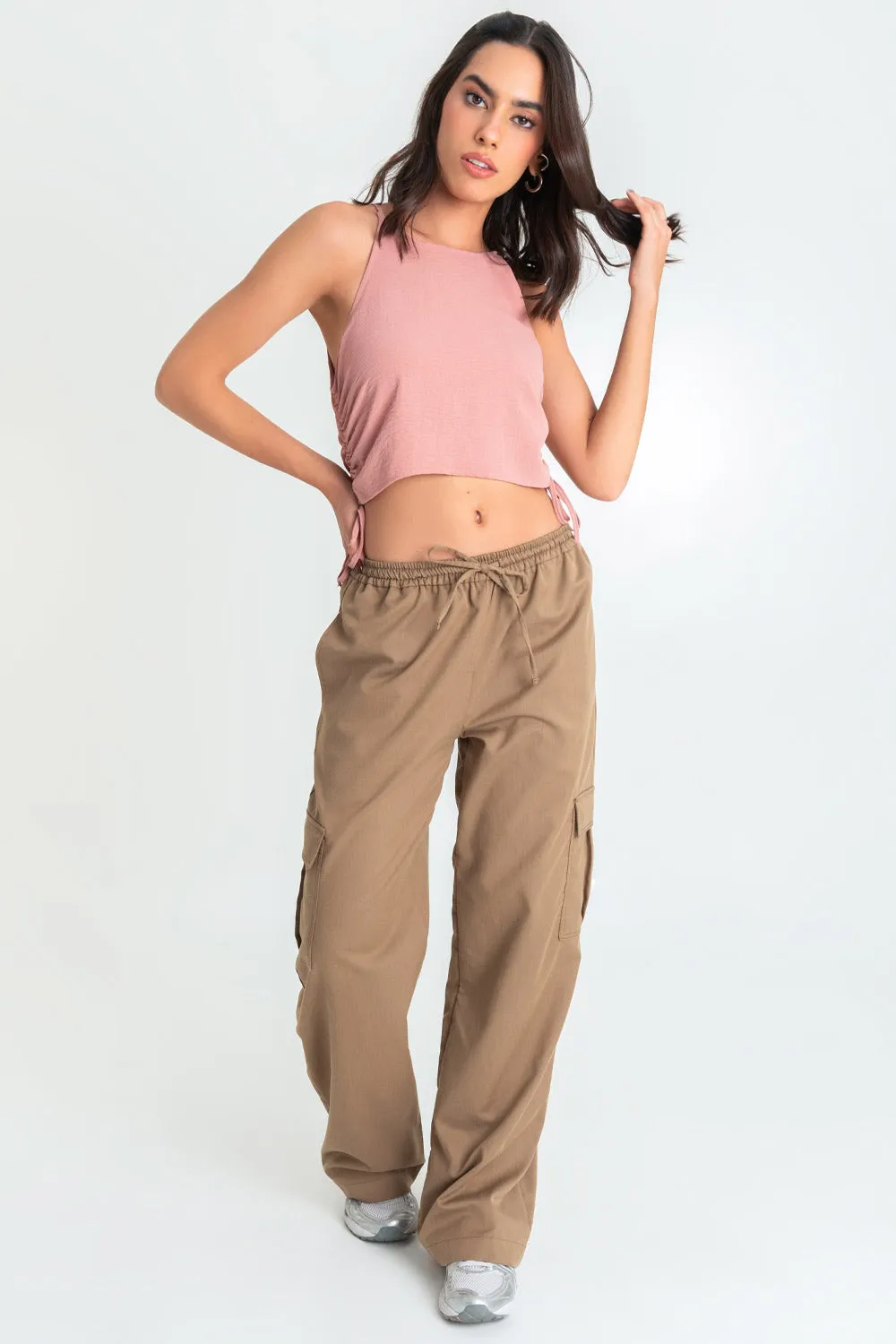 Top halter tirantes con jaretas laterales