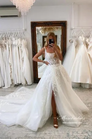 Tulle Ball Gown Scoop Court Train Wedding Dress With Lace Appliques, MW931