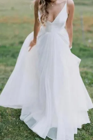 V-neckline Simple Boho Beach Wedding Dress Organza