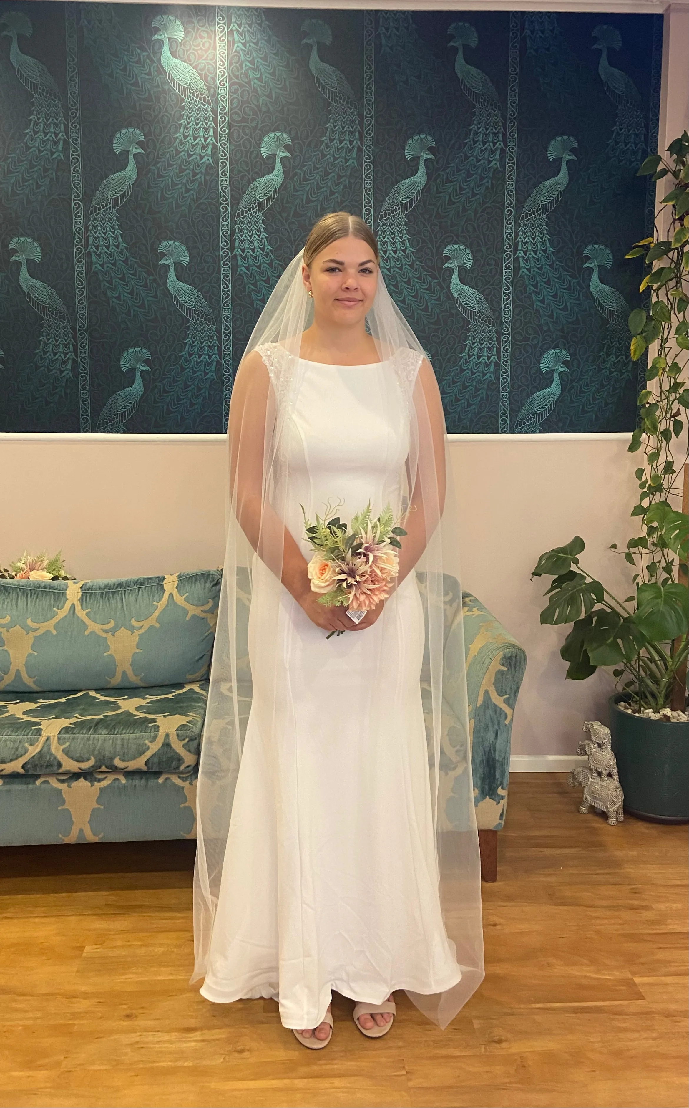 White single layer plain veil with metal comb Express NZ Wide