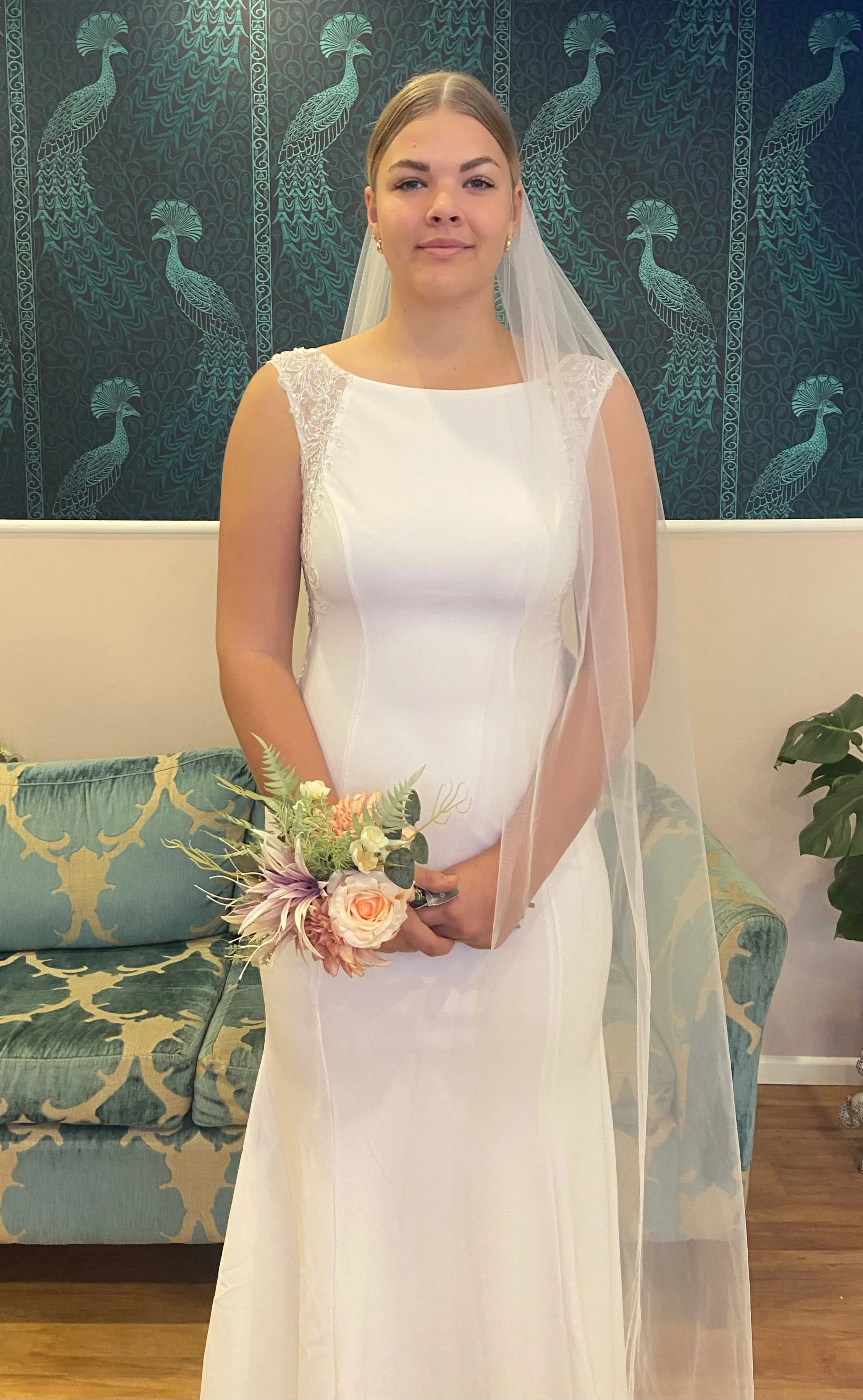 White single layer plain veil with metal comb Express NZ Wide