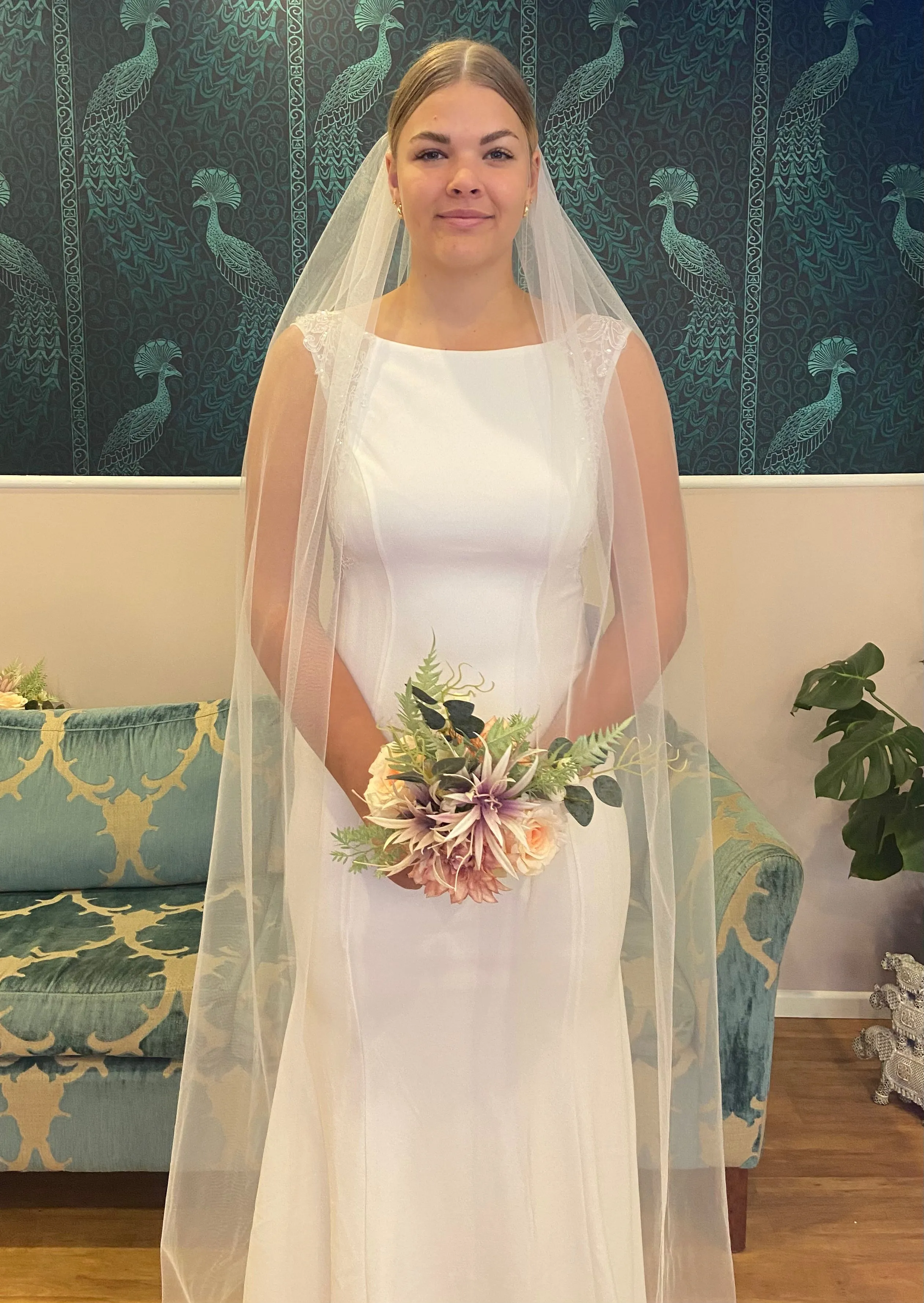 White single layer plain veil with metal comb Express NZ Wide