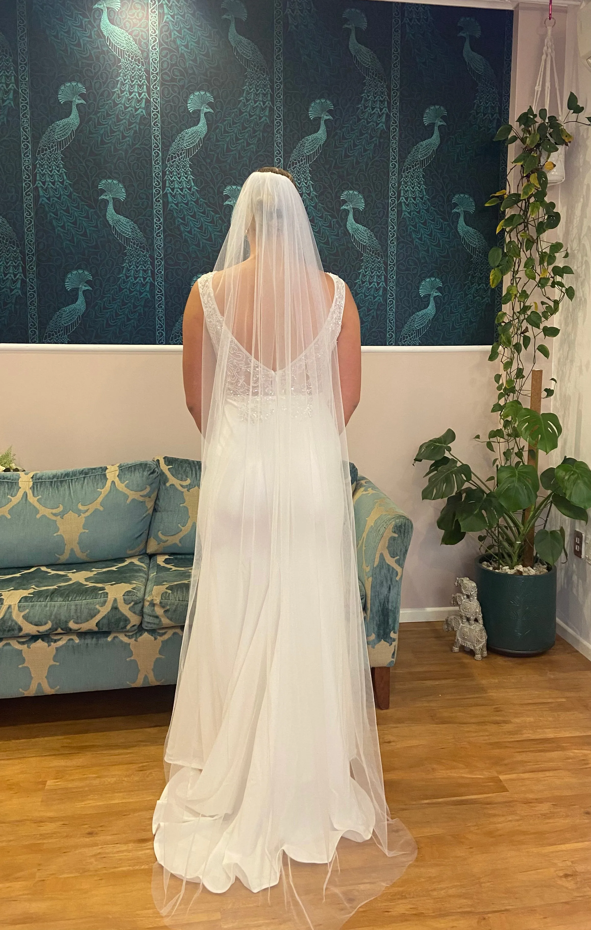 White single layer plain veil with metal comb Express NZ Wide