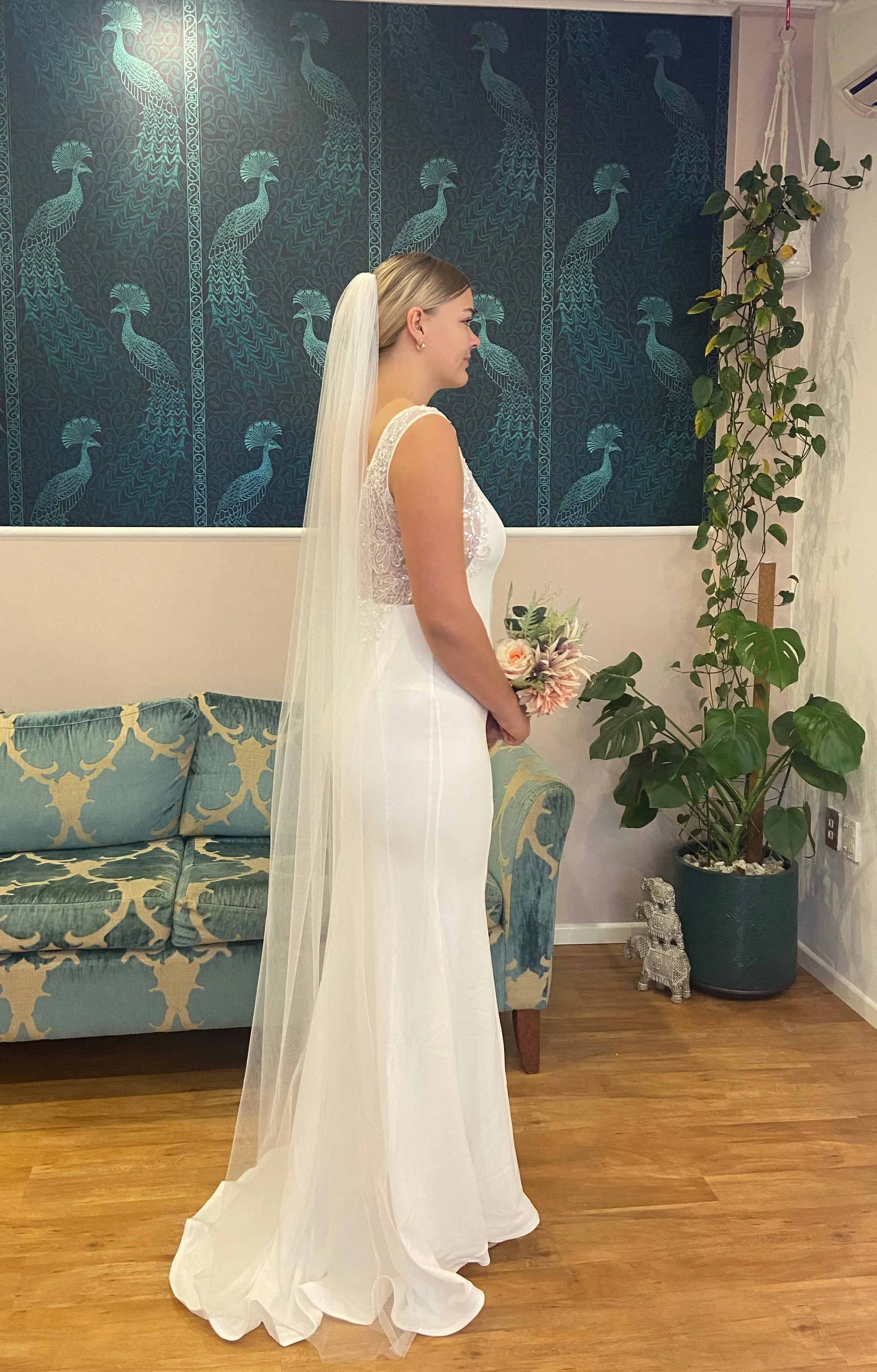 White single layer plain veil with metal comb Express NZ Wide