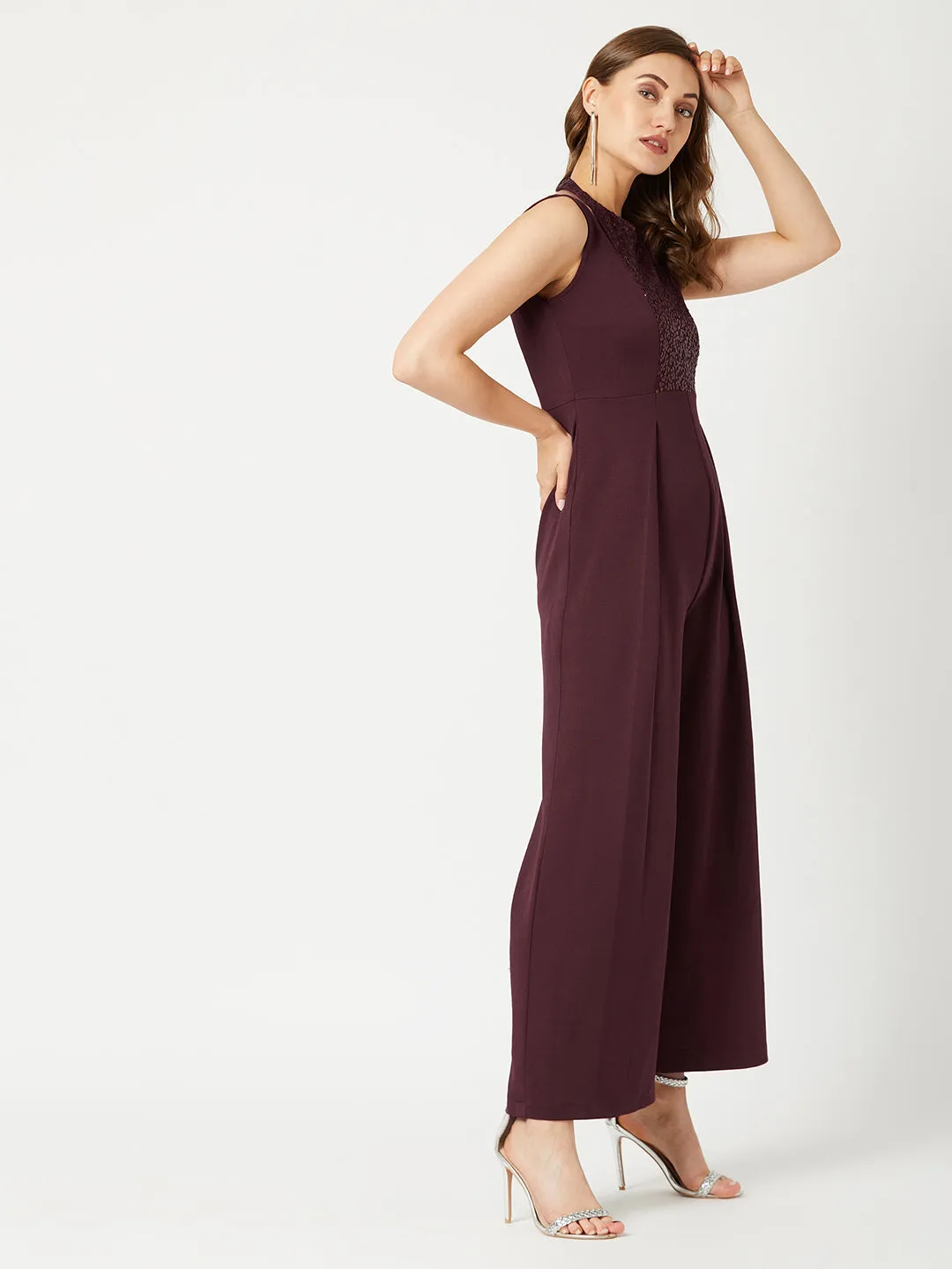 Women's Wine Color Halter Neck Sleeveless Solid Pleated Wide-Leg Sequin Paneled Regular Length Jumpsuit
