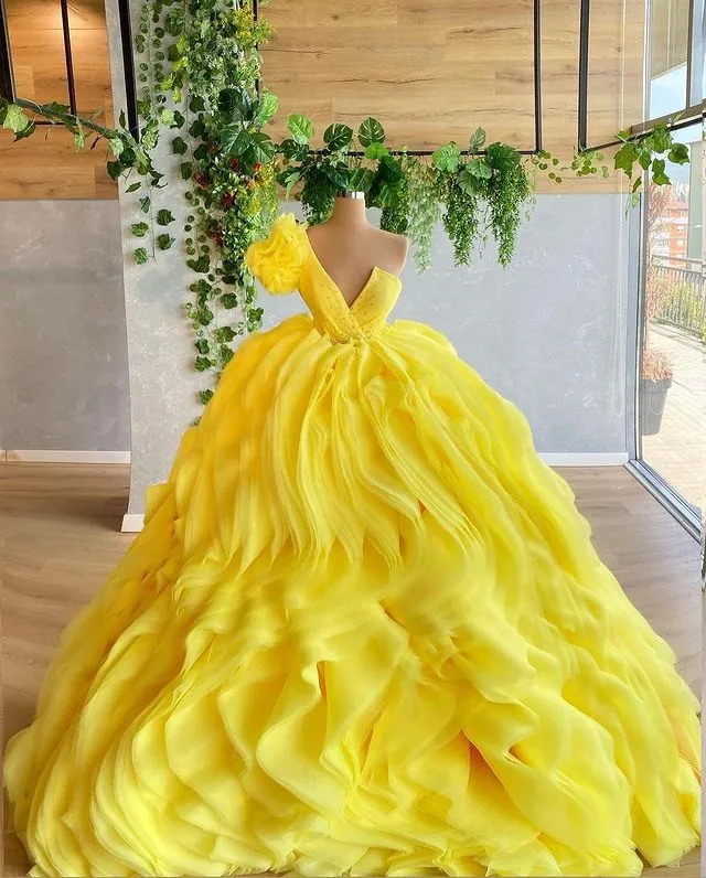 Yellow Prom Dresses Ball Gown Organza Skirt Ruffles Puffy Strapless Bodice Beaded Pageant Gowns 803101